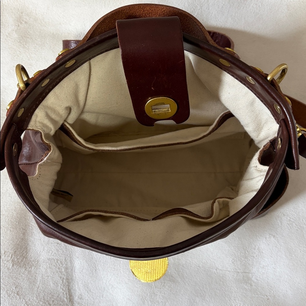 Old Trend Gypsy Soul Leather Crossbody Bag - Picture 13 of 17